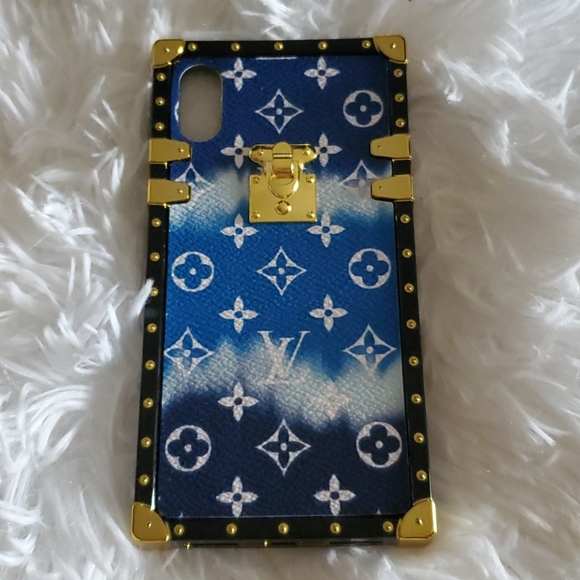 Iphone XS case $27 each - Picture 3 of 4